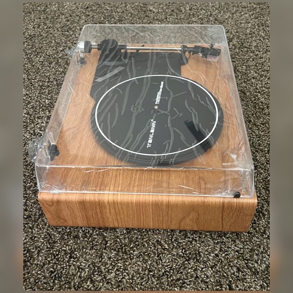 Tanlanin Vintage Style Tabletop Bluetooth Turntable Player - Picture 7 of 13
